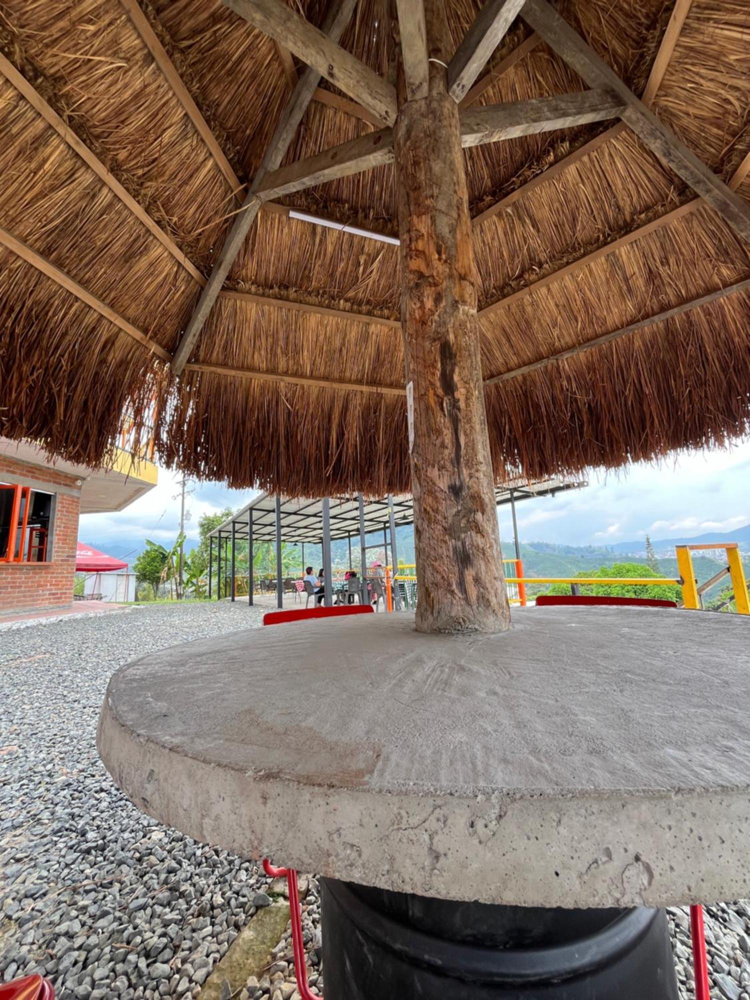 Casona La Divisa * Santa Rosa de Cabal